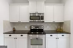 1428 Liberty Pkwy NW, Atlanta, GA 30318 - Photo 5