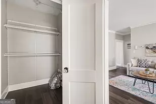21 Peachtree Memorial Dr NW, Atlanta, GA 30309 - Photo 23