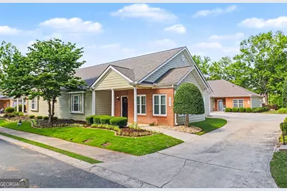 303 Commonwealth Circle, Newnan, GA 30263 - Photo 5