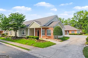 303 Commonwealth Cir, Newnan, GA 30263 - Photo 5