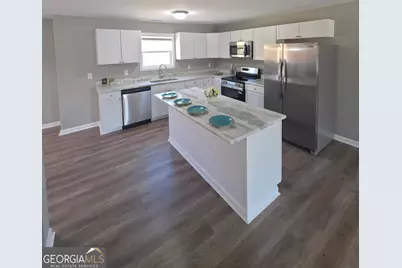 241 Charlotte Cir, Statham, GA 30666 - Photo 3