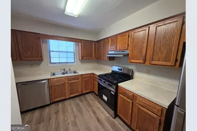 300 Handley Ct A, Tyrone, GA 30290 - Photo 5