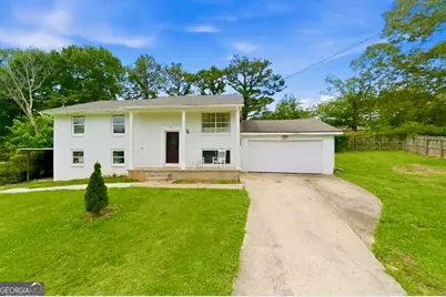 311 W Downing Court, Jonesboro, GA 30238 - Photo 5