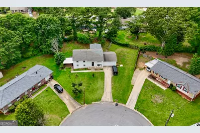 311 W Downing Court, Jonesboro, GA 30238 - Photo 3