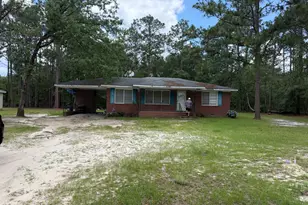 332 Thigpen Dr, Swainsboro, GA 30401 - Photo 1