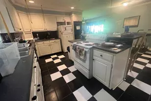 673 Valleyview Dr, Forest Park, GA 30297 - Photo 7
