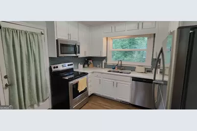 2752 Arrowood Drive #UPSTAIRS, East Point, GA 30344 - Photo 9