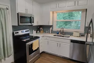 2752 Arrowood Dr, East Point, GA 30344 - Photo 9