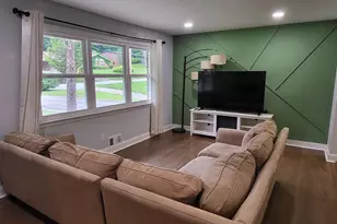 2752 Arrowood Dr, East Point, GA 30344 - Photo 3