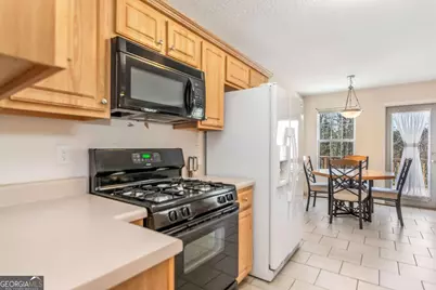8810 Brookhurst Trail, Gainesville, GA 30506 - Photo 13