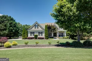 221 Chasewood Ln, Senoia, GA 30276 - Photo 1
