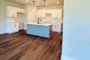 41 Crest Dr, Hartwell, GA 30643 - Photo 5