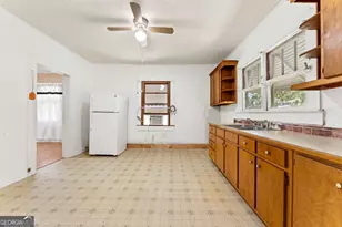 76 Park St, Commerce, GA 30529 - Photo 13