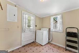 76 Park St, Commerce, GA 30529 - Photo 17
