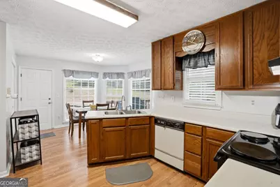 1354 Velvet Creek Glen SW, Marietta, GA 30008 - Photo 7