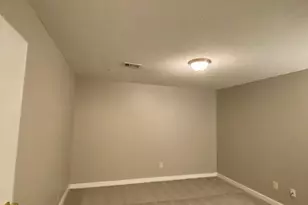 124 Bowen St, Carrollton, GA 30117 - Photo 9