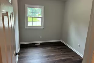 10572 Eagle Dr, Jonesboro, GA 30238 - Photo 9