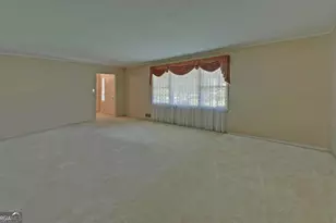 400 Harris St, Toccoa, GA 30577 - Photo 5