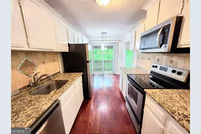 8740 Roswell Roa #9D, Atlanta, GA 30350 - Photo 7