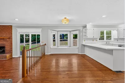 312 Ashford Circle, Lagrange, GA 30240 - Photo 11