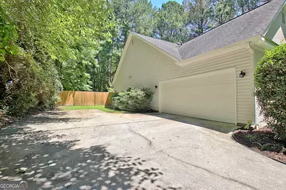 220 Farr Lake Drive, Tyrone, GA 30290 - Photo 3