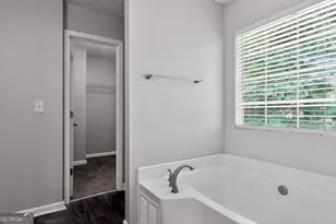 1121 Huntington Pl Cir, Lithonia, GA 30058 - Photo 21