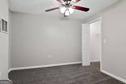 1121 Huntington Place Circle, Lithonia, GA 30058 - Photo 17