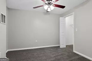 1121 Huntington Pl Cir, Lithonia, GA 30058 - Photo 17