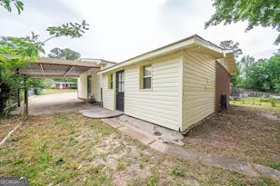 6040 Luna Dr, Columbus, GA 31907 - Photo 3
