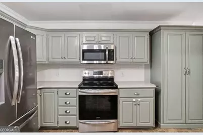 354 E Creek Bend, Athens, GA 30605 - Photo 7
