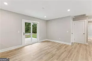 147 Greenwood St, Jesup, GA 31545 - Photo 7