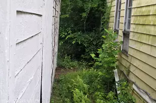 1338 Augusta Ave, Savannah, GA 31415 - Photo 9