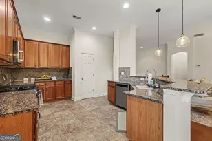 108 Greenview Dr, Newnan, GA 30265 - Photo 9