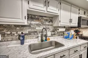6851 Roswell Rd Apt C 8, Sandy Springs, GA 30328 - Photo 17