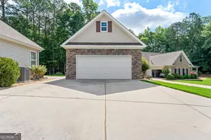 180 Brittany Ln, Senoia, GA 30276 - Photo 7