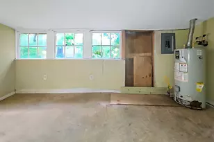 842 E 37th St, Savannah, GA 31401 - Photo 17