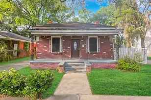842 E 37th St, Savannah, GA 31401 - Photo 1