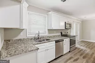 310 Flagstone Dr SW, Atlanta, GA 30331 - Photo 9