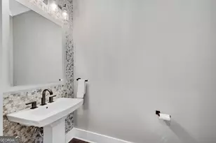 24 The Landing, Sandy Springs, GA 30350 - Photo 27