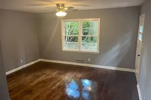 2086 Evergreen Ln NW, Atlanta, GA 30318 - Photo 3