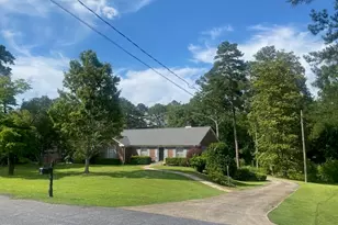 123 Hillcrest Rd, West Point, GA 31833 - Photo 1