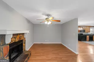 3653 Chestnut Lake Ct, Jonesboro, GA 30236 - Photo 3