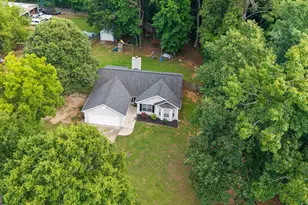 1010 Colvin Dr, Locust Grove, GA 30248 - Photo 3