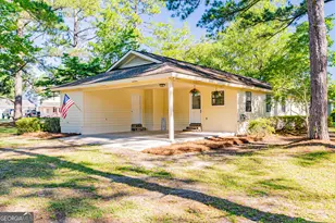 1010 Cherrywood Rd, Waycross, GA 31503 - Photo 3