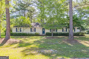 1010 Cherrywood Rd, Waycross, GA 31503 - Photo 1