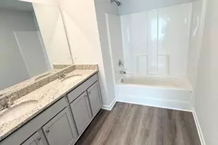 274 Oakwood Dr NW, Milledgeville, GA 31061 - Photo 5