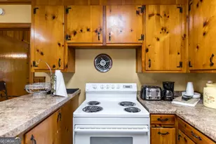 304 Broad St, Hawkinsville, GA 31036 - Photo 13