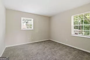 2017 Lindsey Ln, Decatur, GA 30035 - Photo 17