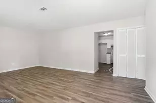 2017 Lindsey Ln, Decatur, GA 30035 - Photo 9