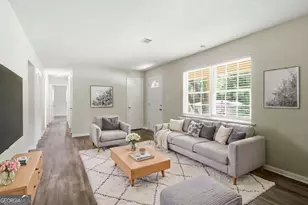 2017 Lindsey Ln, Decatur, GA 30035 - Photo 5